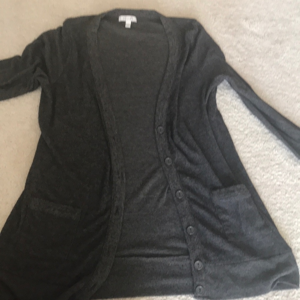 Long sleeve grey sweater